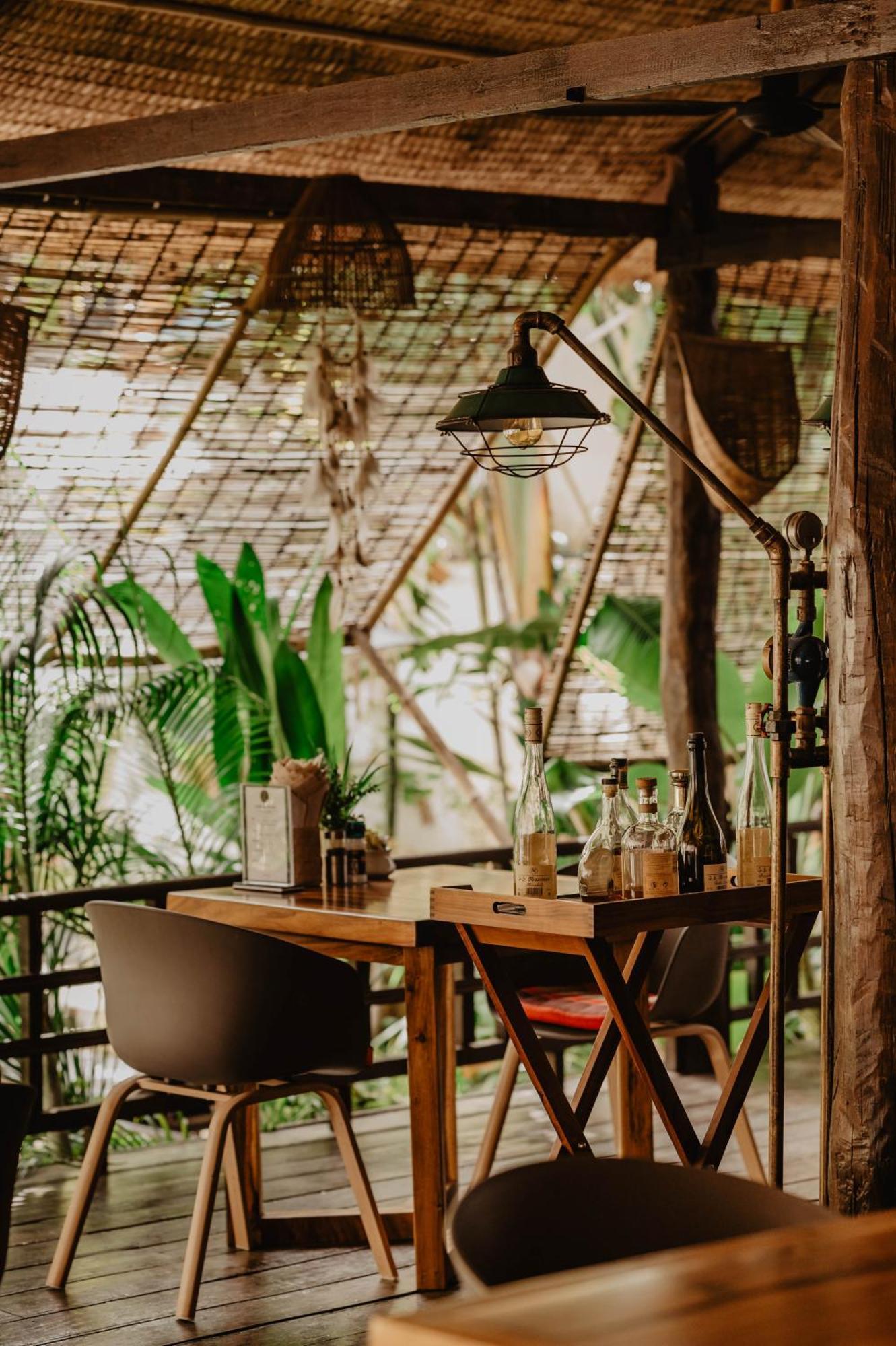 โรงแรม La Bastide De Caro