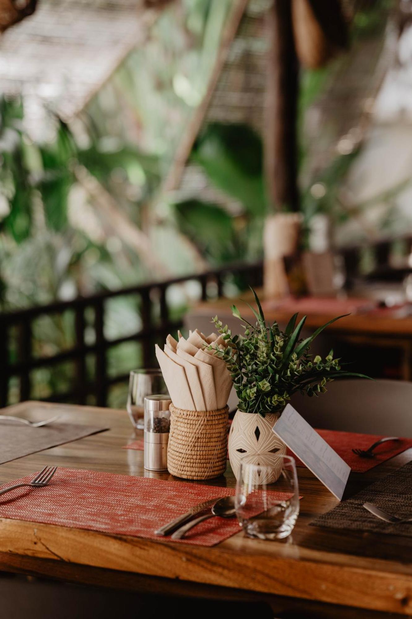 酒店 La Bastide De Caro 4*